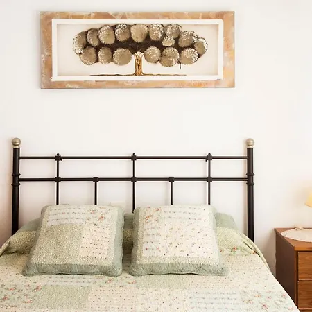 Holiday home Felipe Megustarural La Galguera